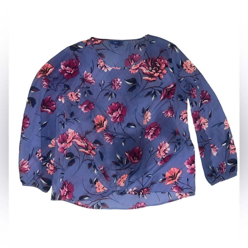 🐘 Apt 9 Blue Floral Top